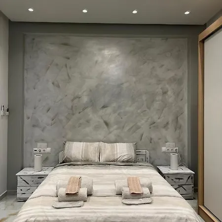 Golden Rose Apartment